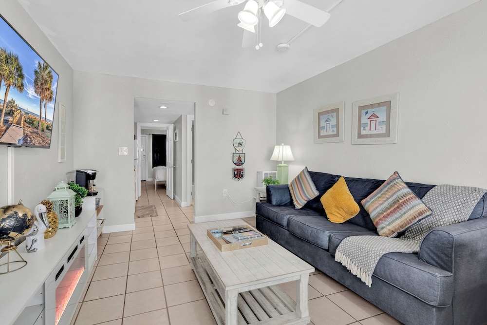 Beachfront Haven 1BR Condo with Balcony