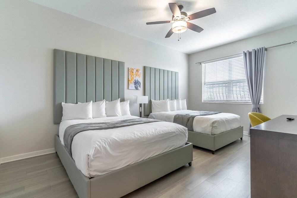 4001 Vista Cay