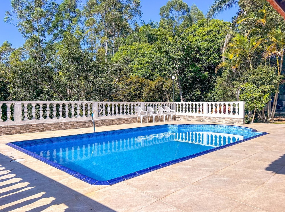 Casa de Campo com Wi-fi Piscina e Churrasqueira