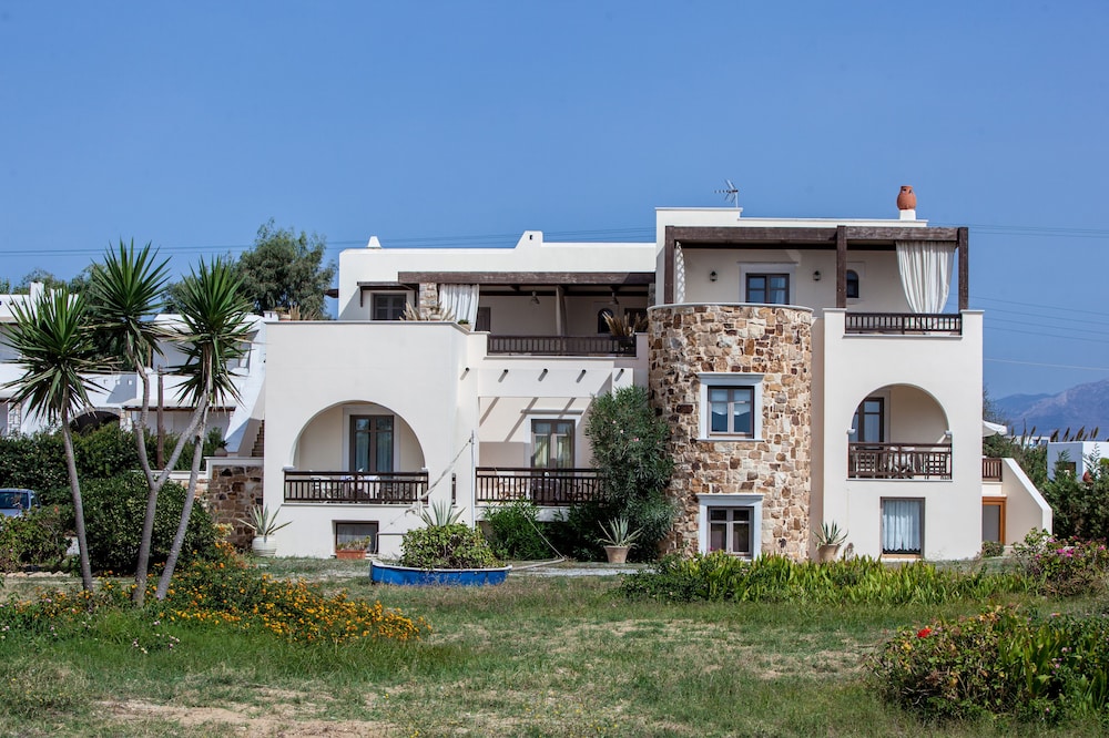 Athina Studios & Suites