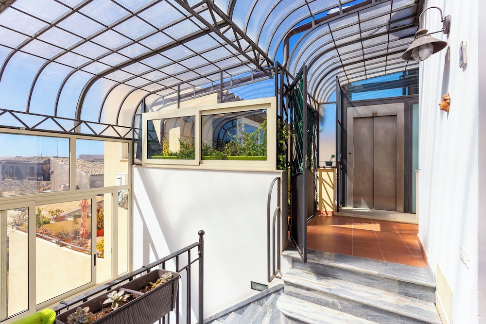 Salomone Ortigia Apts by Wonderful Italy