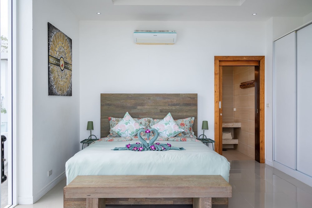 2bedVilla Near Fisherman's Village KBR52