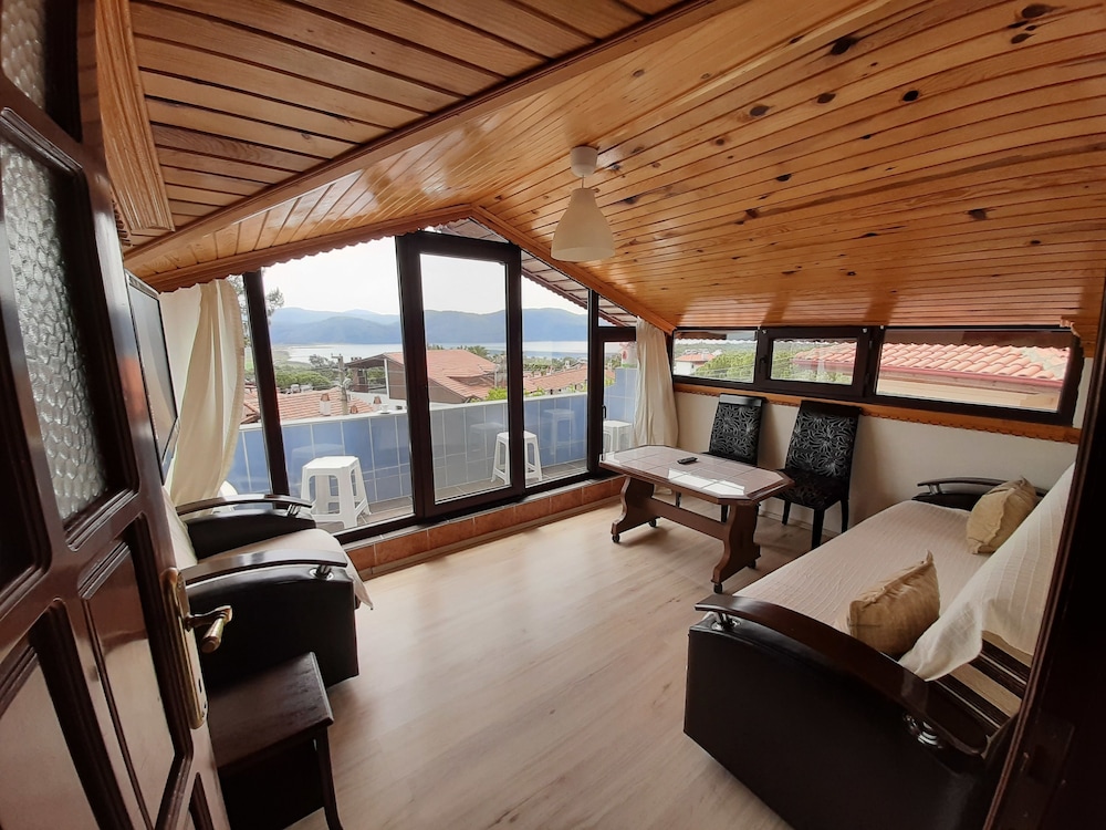 Moonhouse Apartments view 3