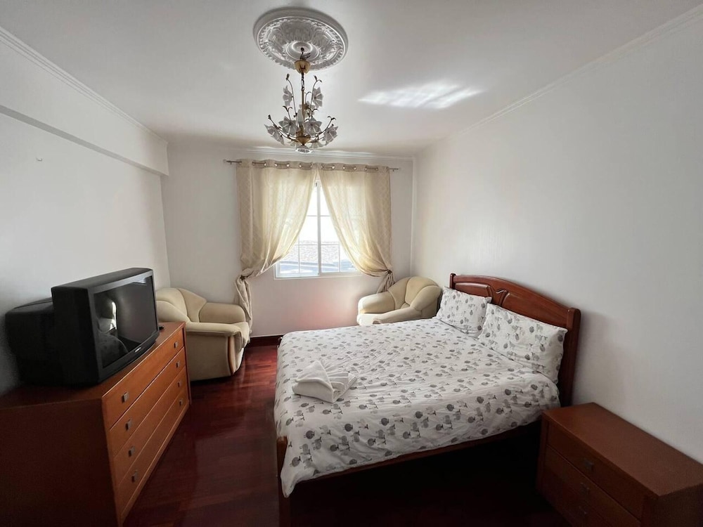 Comfortable 2-bedroom Apartment for Relaxing Stays view 4