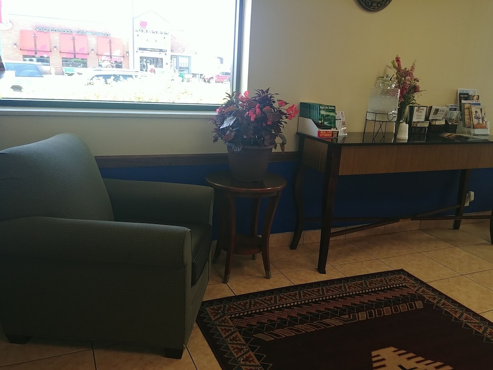 Travelodge by Wyndham Great Bend view 4