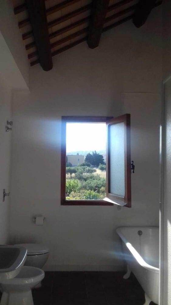 Bouganville Guest House photo 2