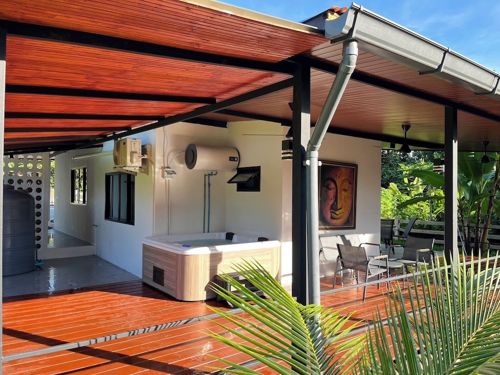 Private 2 Bedrooms Villa Near Waterfall in Khao Lak-terrace Large Bubble Jacuzzi