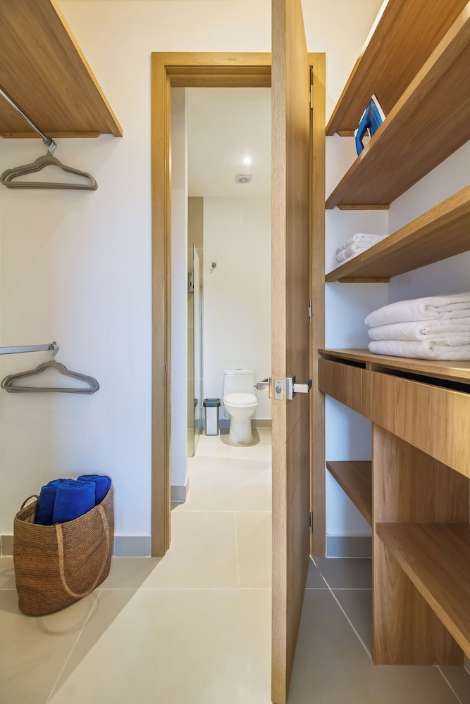 Baia Kristal Cartagena By HostPro