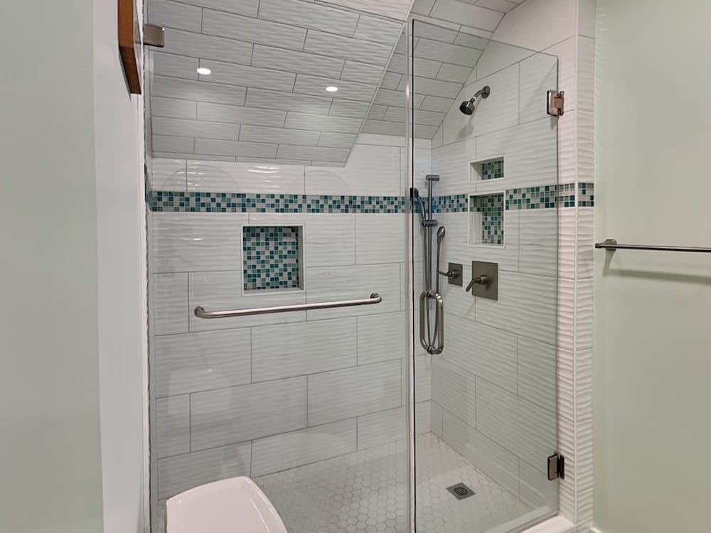 Salty Seahorse by Topsail Realty