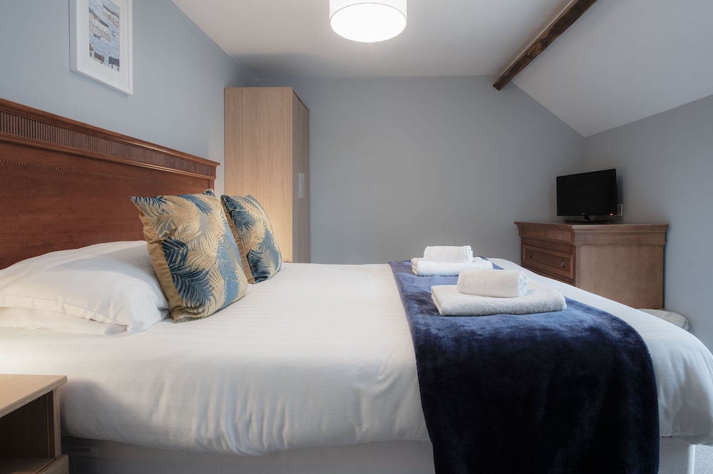 Rose Coach House - 3 Bedroom Cottage - Pendine view 2