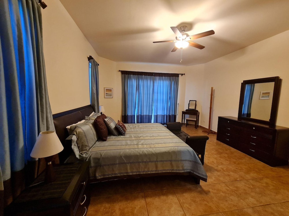 Paraiso Del Mar Resort V68 3 Bed by Casago
