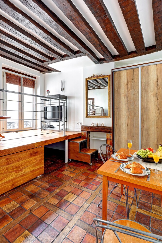 Elegant Studio in Le Marais - Sleeps 4