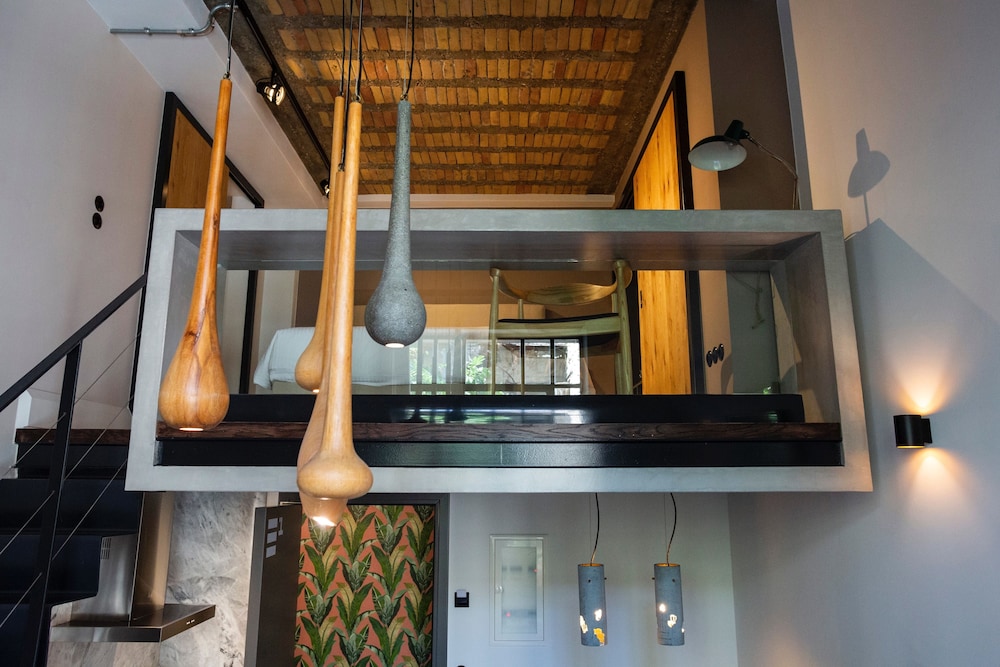 The Foundry Suites