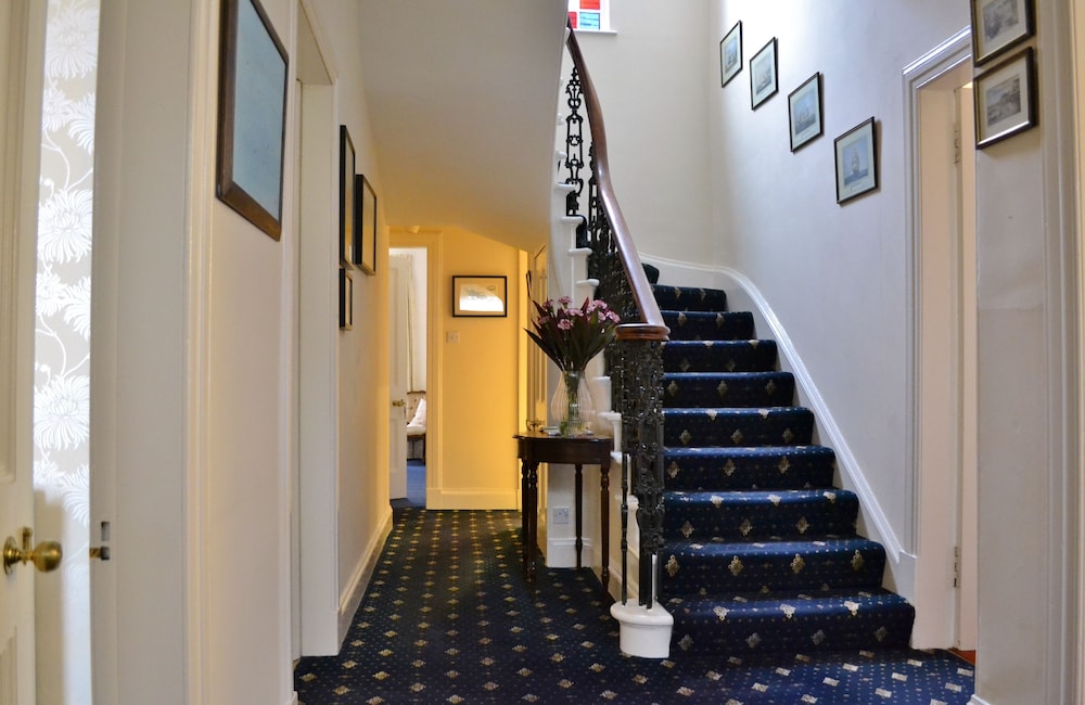 Queensberry House