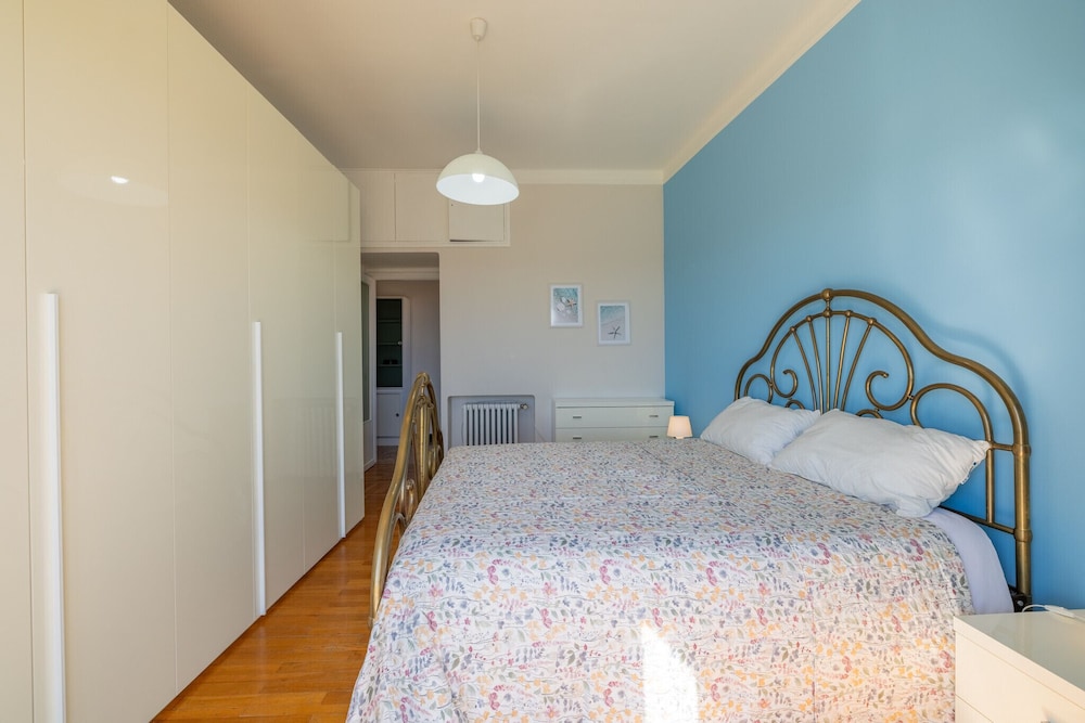 Sea View Central Apartment by Wonderful Italy