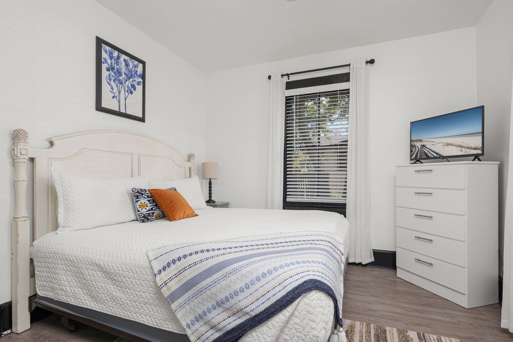Pacific Cove Manor view 5