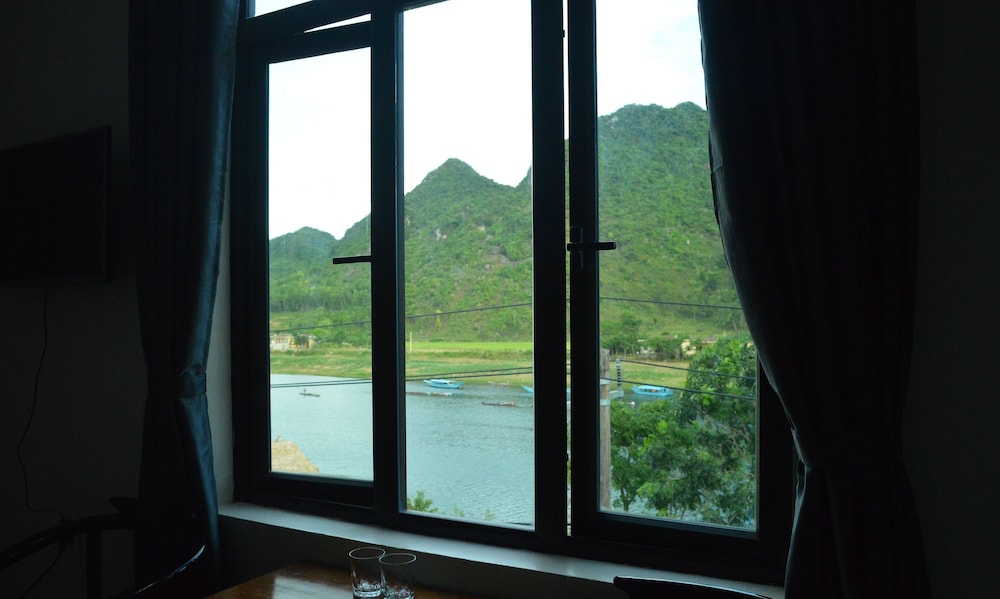 Son Doong Riverside Homestay