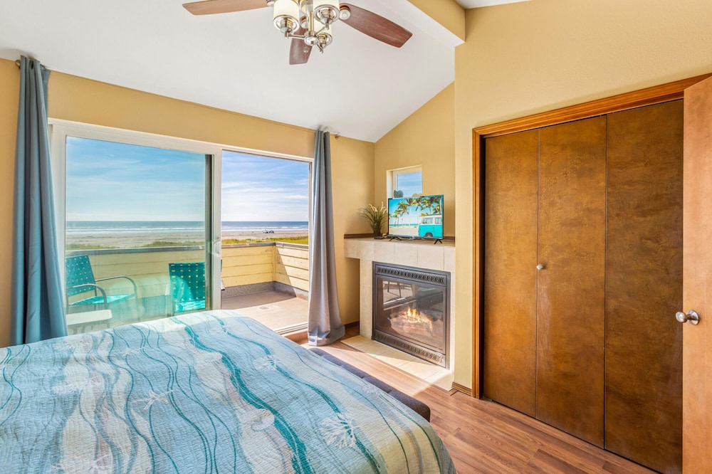 Beach Dream Two in Ocean Shores
