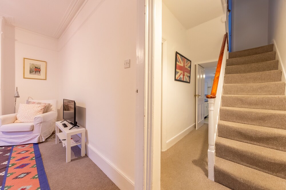 Spacious 3 Bedroom House With Garden - Hammersmith