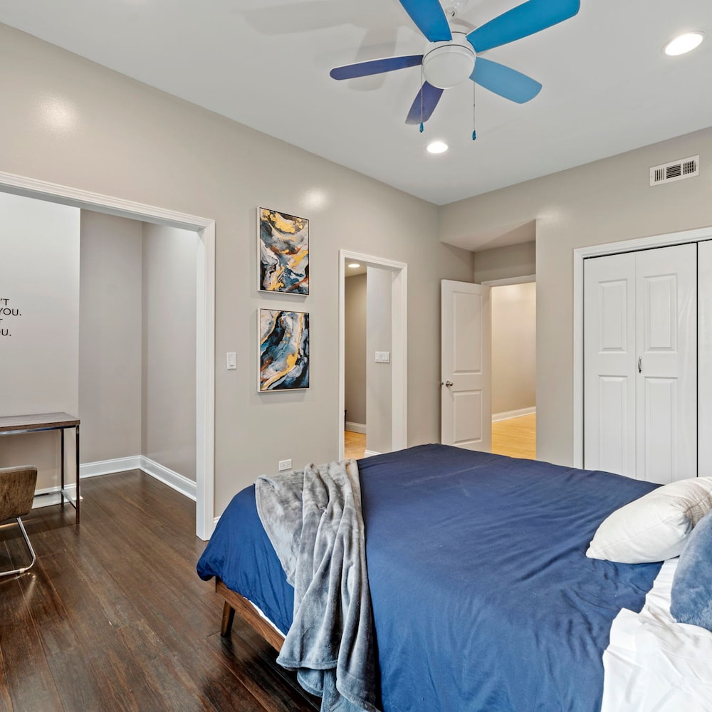 Spacious Luxury Retreat 8 Bed Oasis With 6 Baths