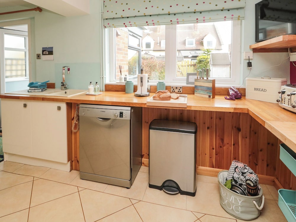 Coast Cottage