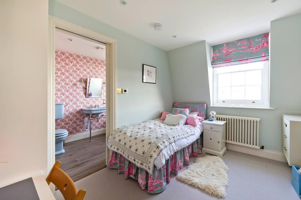 Elegant 5-bed House Chelsea