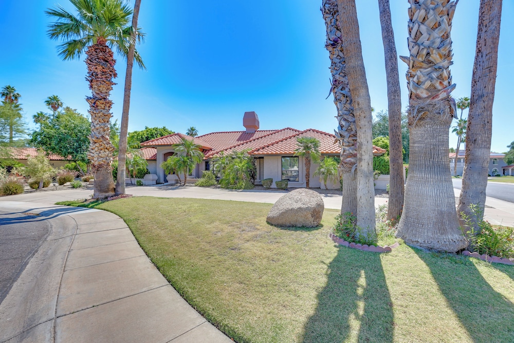 16 Mi to Dtwn: Phoenix Gem w/ Private Pool