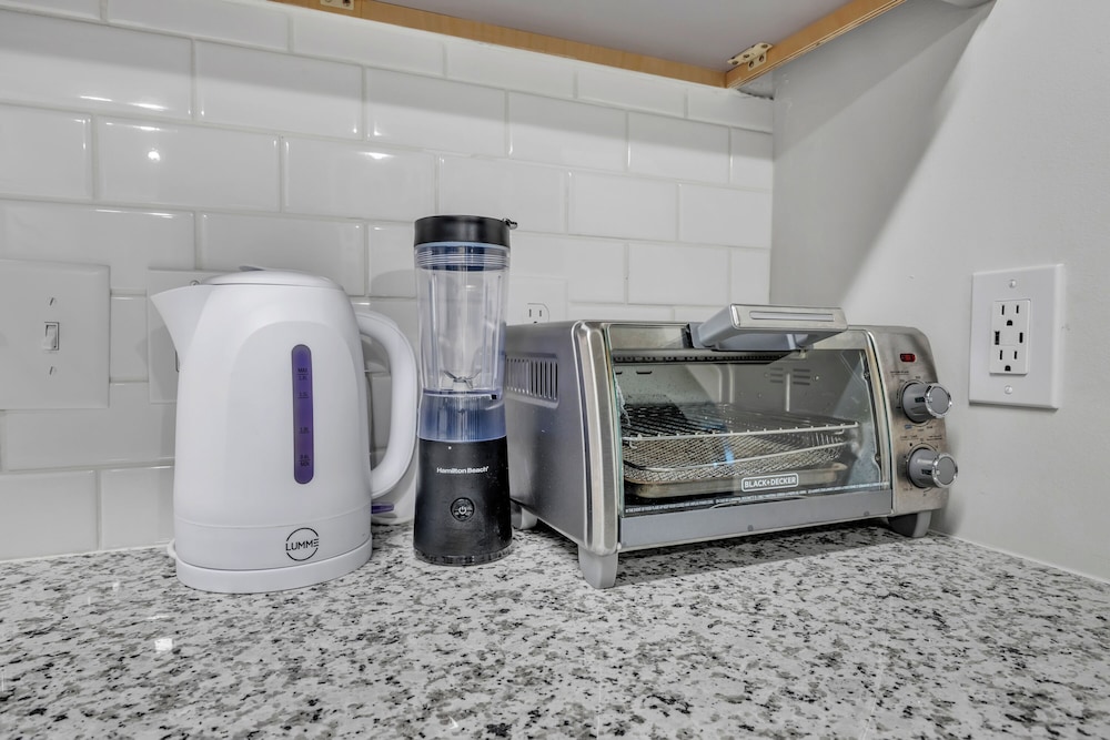 Luxe 3BR Suite Mins to Downtown Durham