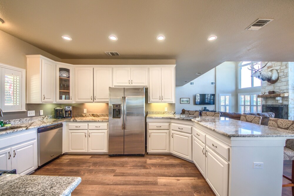 Cypress Ridge Cl 1181 5 Bedroom Home by RedAwning view 3