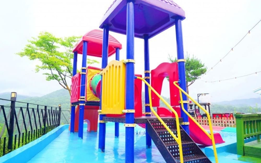 Yangpyeong Palace Resort view 2