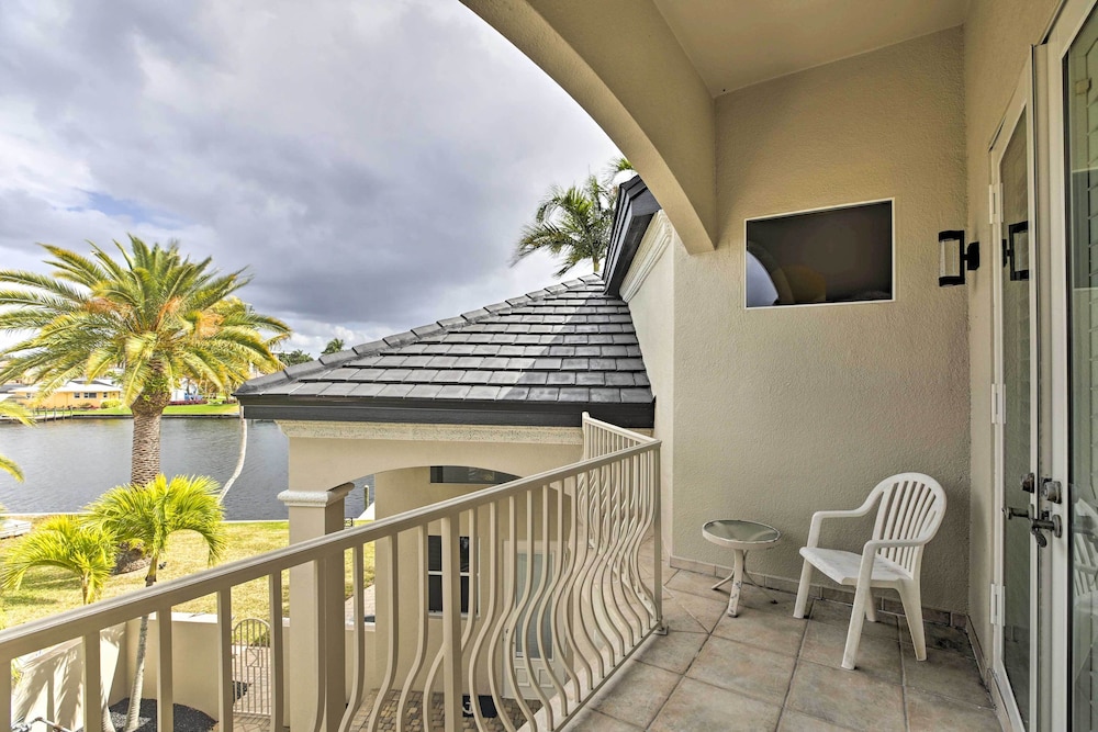 Luxe Cape Coral Escape w/ Boat Dock + Cabana!, photo 18