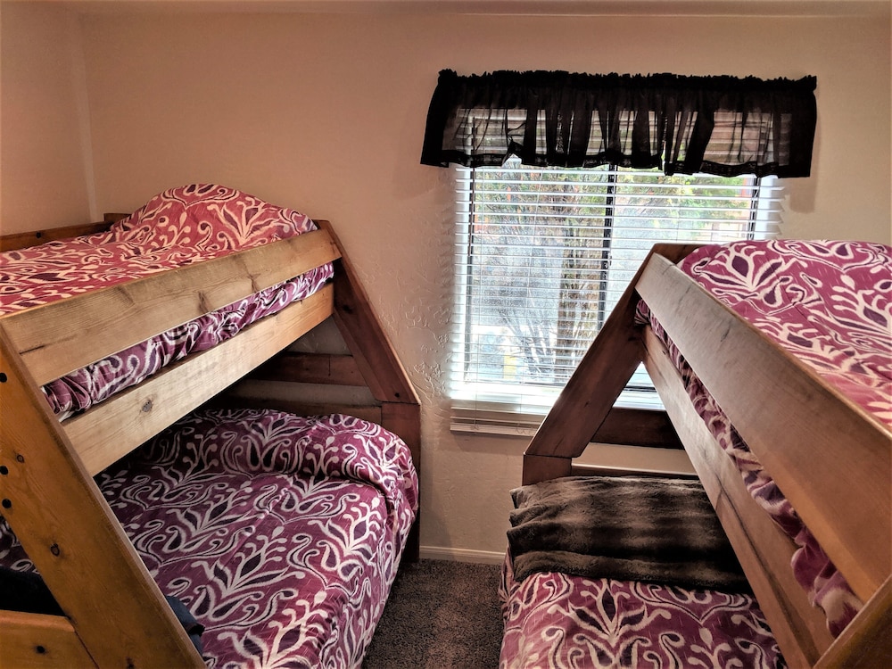 Snow Summit Townhouse Rentals & Sales