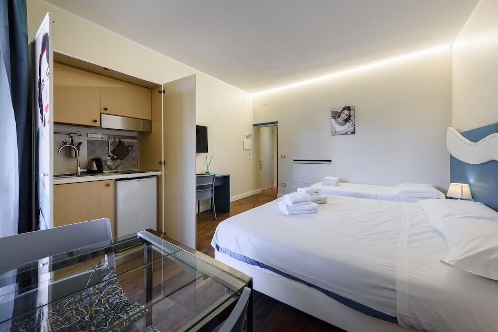 Dolcevita Suite by Mmega