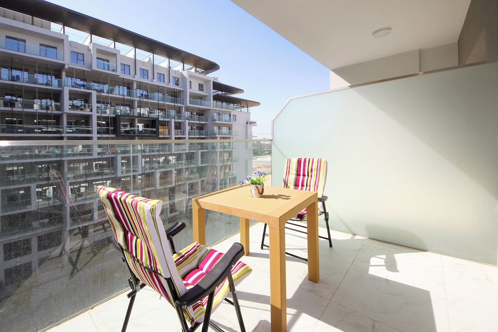 Silk Valley-Gorgeous 1B near Masdar Park