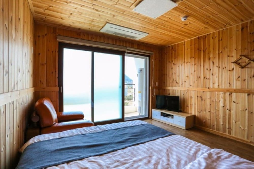 Seogwipo Gonmul Swimpang Pension view 4