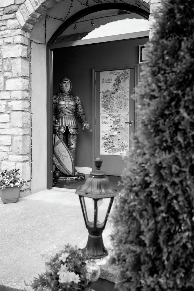 Donegal Manor