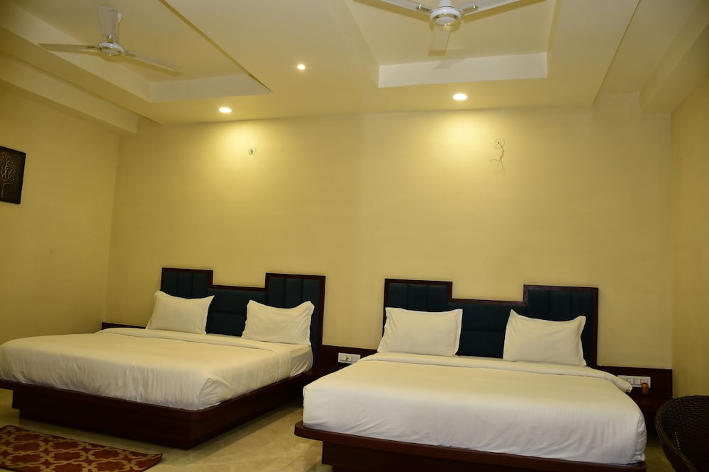 Jai Vilas Palace & Resort