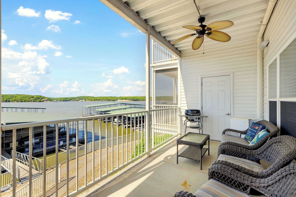 Seascape Cove Waterfront!