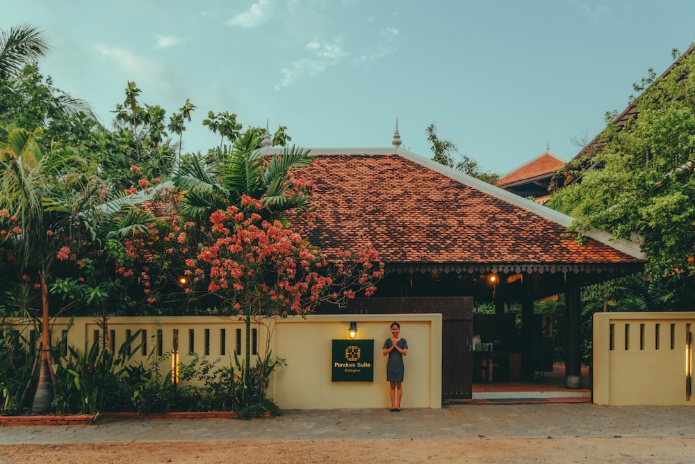 Hotel Pandora Suite D'Angkor - Image 1