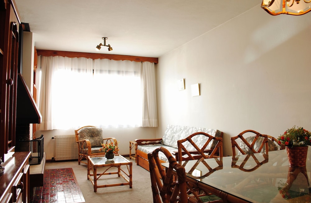Apartamento Pedras Brancas 016