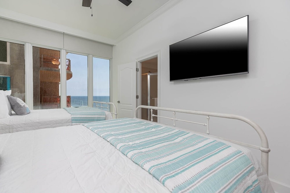 Phoenix Gulf Towers 1404 4 Bedroom Condo