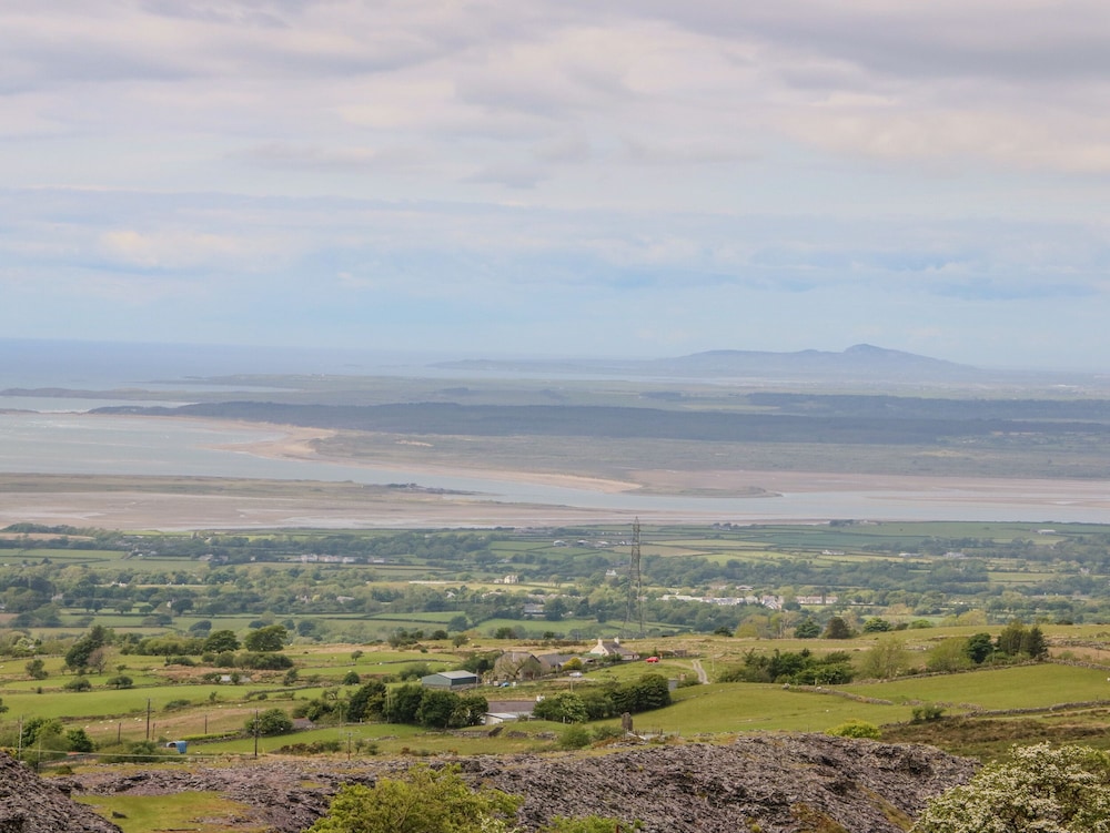 Bryn Derwen