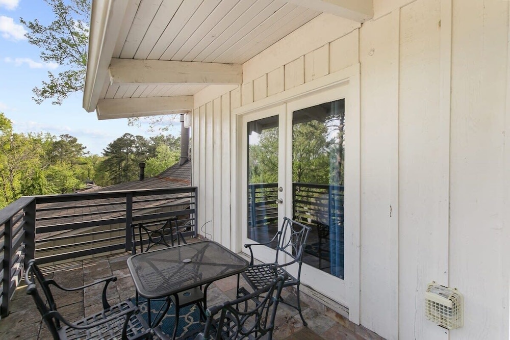 Observatory Drive Terrace House