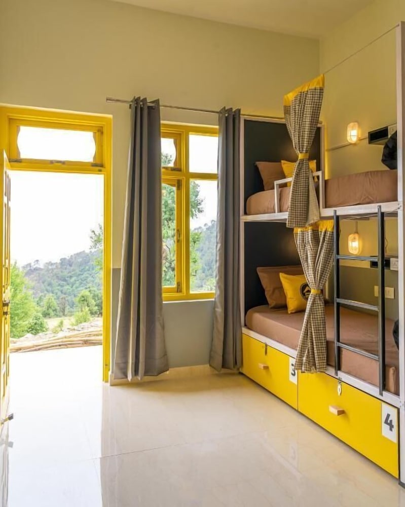 The Hosteller Kareri