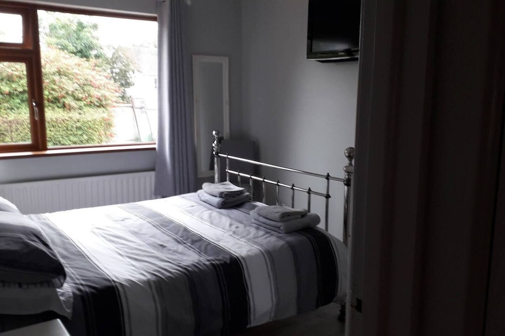 Lovely 1-bed Apartment at Whitepark Bay Co Antrim view 5