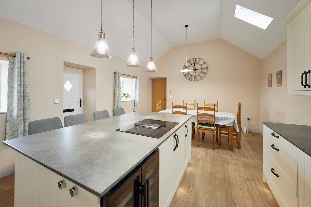 Host Stay The Byres