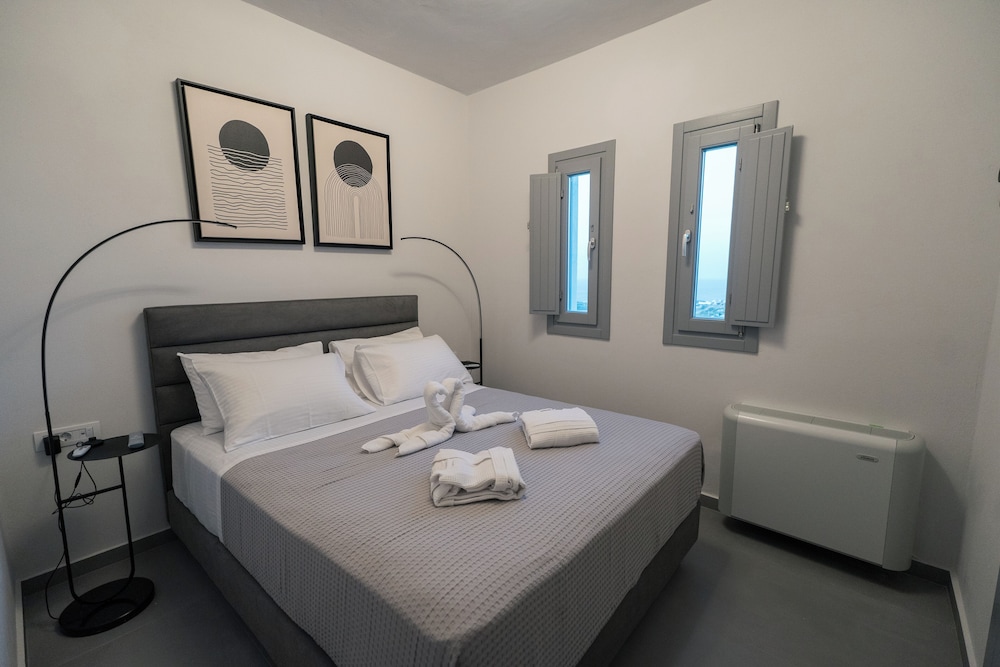 Uranides Luxury Suites