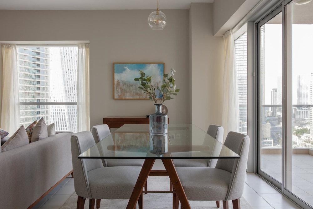 Fantastay Marina Tower