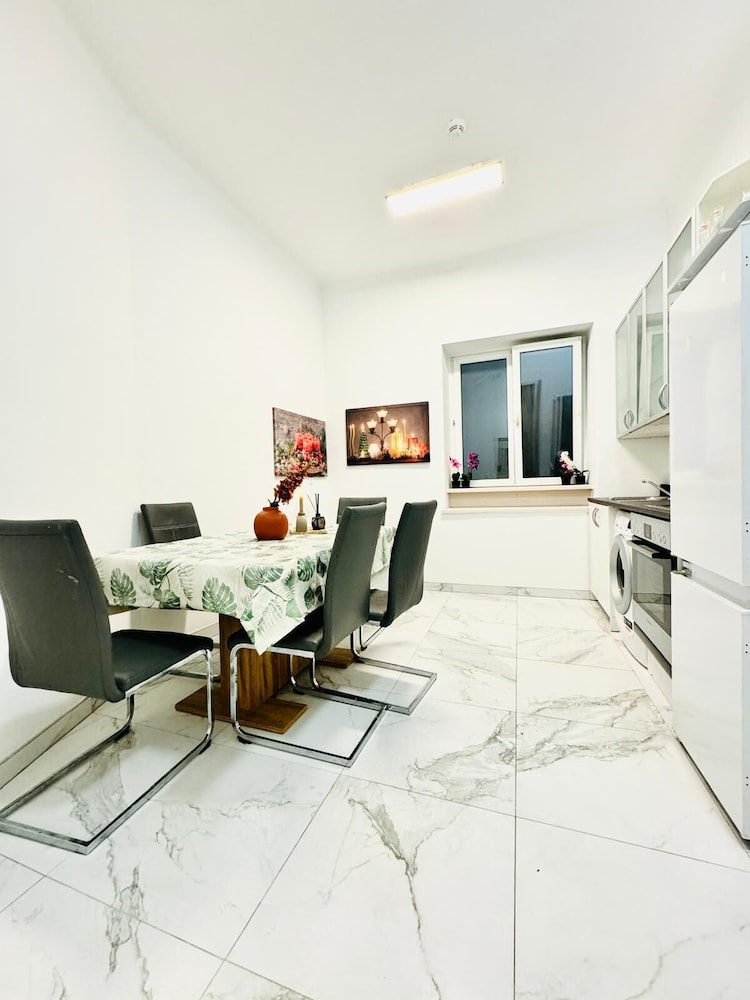 Affordable 5BR Apartment Atzgersdorf