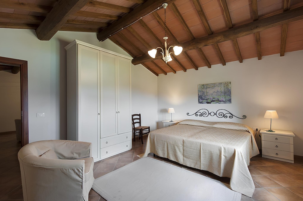 Fattoria Javello Agriturismo La Casaccia